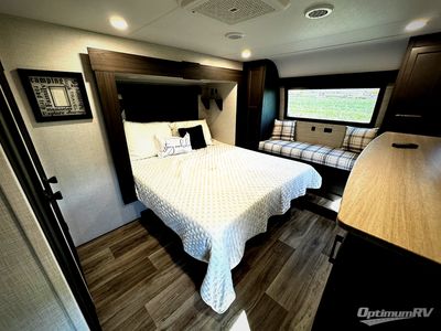 2026 Venture RV SportTrek Touring Edition - Photo 14