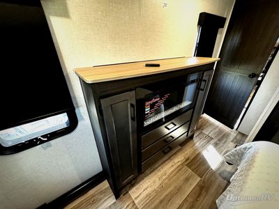 2026 Venture RV SportTrek Touring Edition - Photo 16