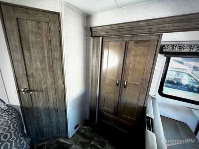 2024 Gulf Stream Conquest Class C - Photo 12