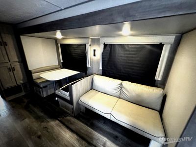 2025 Coachmen Catalina Legacy Edition - Photo 5