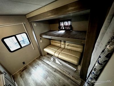 2025 Coachmen Catalina Legacy Edition - Photo 10