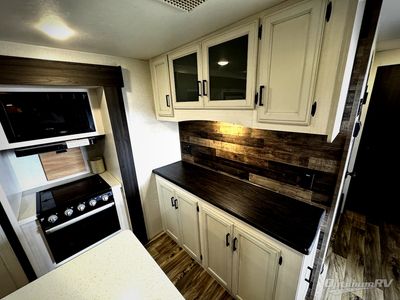 2023 Venture RV SportTrek Touring Edition - Photo 7