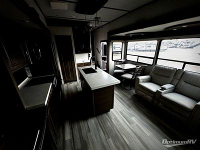 2023 Grand Design Solitude S-Class — photo 15 view