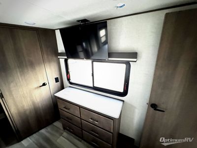 2023 Grand Design Solitude S-Class — photo 19 view