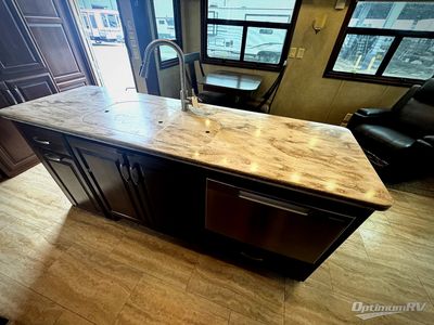 2016 DRV Mobile Suites — photo 9 view