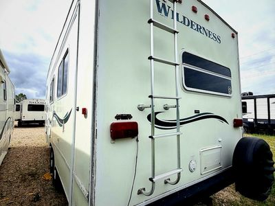 1999 Fleetwood Wilderness - Photo 3