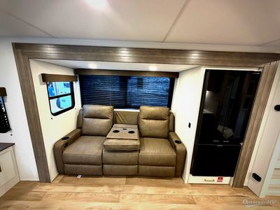 2027 Grand Design Transcend — photo 8 view