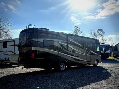 2011 Tiffin Allegro - Photo 2