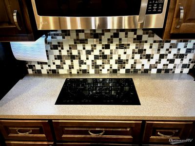 2018 Luxe Elite — photo 10 view
