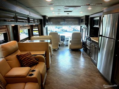 2019 Winnebago Forza — photo 11 view