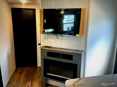 2027 Forest River Puma — photo 16 view