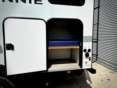 2022 Winnebago Micro Minnie — interior view