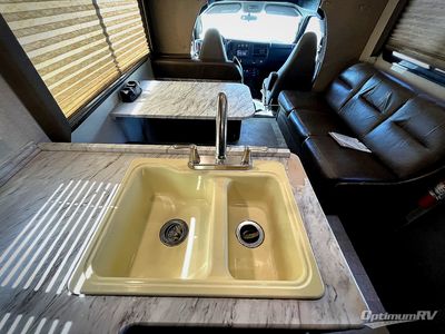 2019 Coachmen Freelander - Photo 11