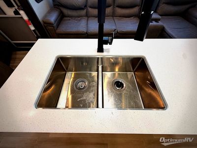 2022 Grand Design Solitude S-Class - Photo 10