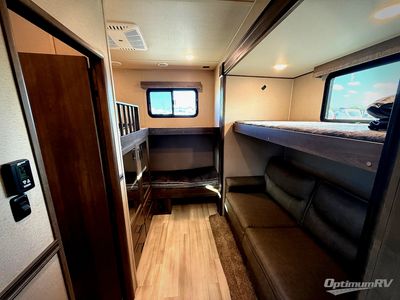 2022 Grand Design Solitude S-Class - Photo 13