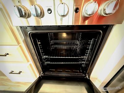 2024 Jayco Pinnacle - Photo 12
