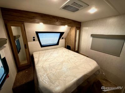 2022 Palomino Solaire — photo 13 view