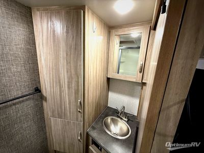 2022 Winnebago Micro Minnie FLX — photo 13 view