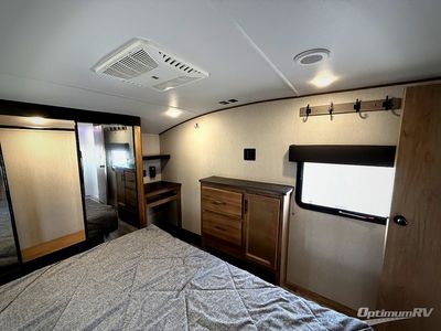 2023 Forest River Cherokee Arctic Wolf Suite — photo 16 view