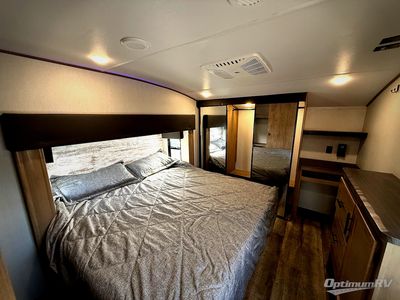 2023 Forest River Cherokee Arctic Wolf Suite — photo 15 view