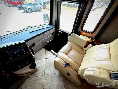 2018 Winnebago Forza — photo 7 view