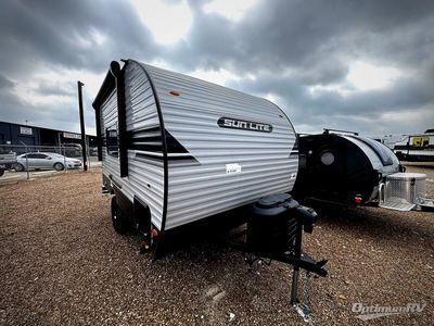 2026 Sunset Park RV Sun Lite — front three-quarter view