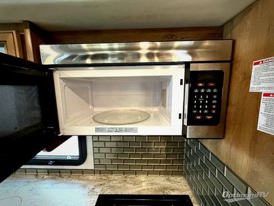 2020 Holiday Rambler Admiral — photo 15 view