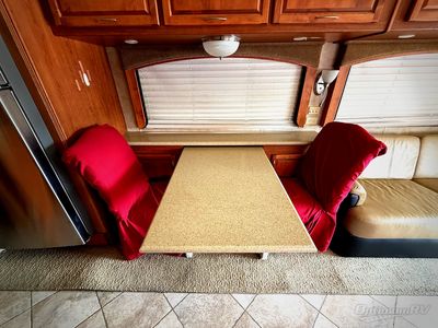 2008 Monaco RV Diplomat — photo 10 view