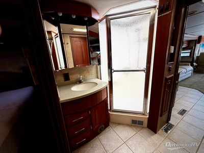 2005 Winnebago Vectra — photo 20 view