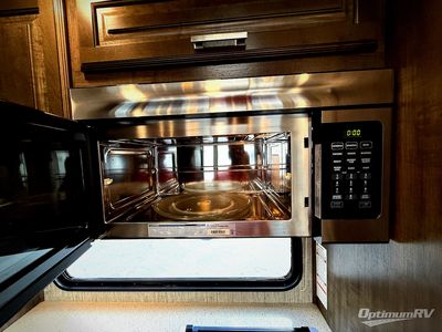 2020 Grand Design Solitude S-Class — photo 8 view