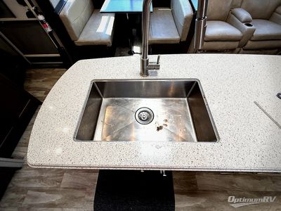 2020 Grand Design Solitude S-Class — photo 11 view