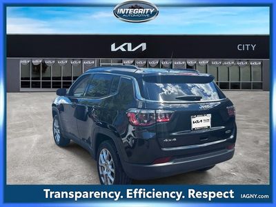 2022 Jeep Compass — detail view