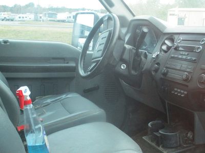 2016 Ford F-350 Super Duty — engine compartment view