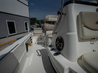 2017 Nauticstar 227 XTS — photo 25 view
