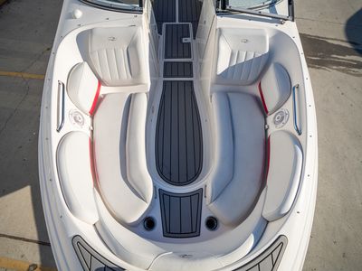 2007 Regal Sport Boat 2400 Bowrider — photo 13 view