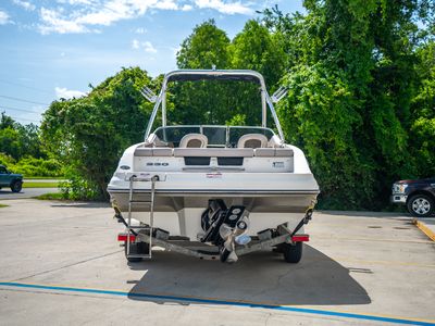 2011 Sea Ray 230SLX — photo 8 view