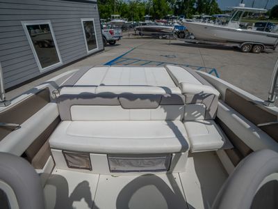 2011 Sea Ray 230SLX — photo 14 view