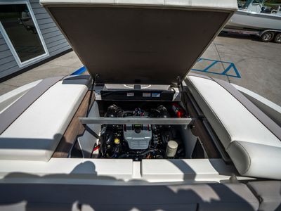 2011 Sea Ray 230SLX — photo 28 view