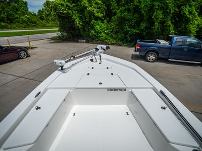 2021 Frontier 2104 — photo 12 view