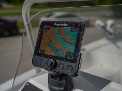 2012 Frontier 180 — photo 12 view