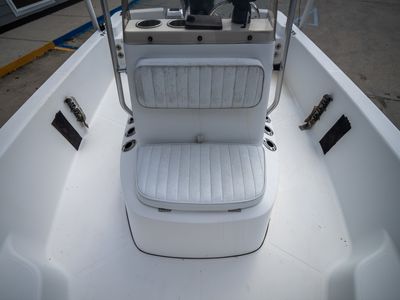 2012 Frontier 180 — photo 17 view