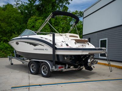 2016 Chaparral 224 Sunesta — engine compartment view
