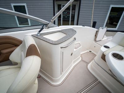 2016 Chaparral 224 Sunesta — photo 12 view
