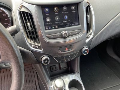 2019 Chevrolet Cruze - Photo 8
