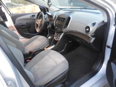 2016 Chevrolet Sonic - Photo 11