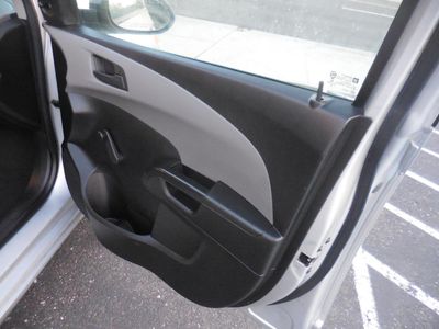 2016 Chevrolet Sonic - Photo 15