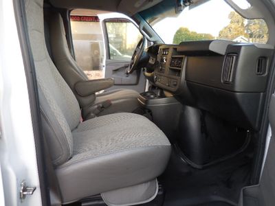 2021 Chevrolet Express - Photo 12