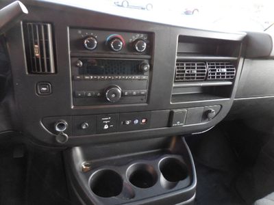 2021 Chevrolet Express - Photo 17