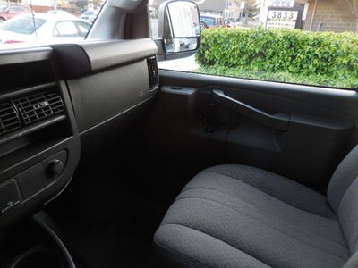 2021 Chevrolet Express - Photo 18