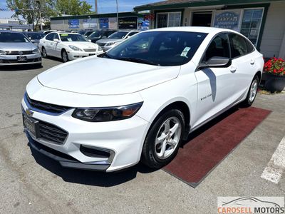2016 Chevrolet Malibu in White — front three-quarter view